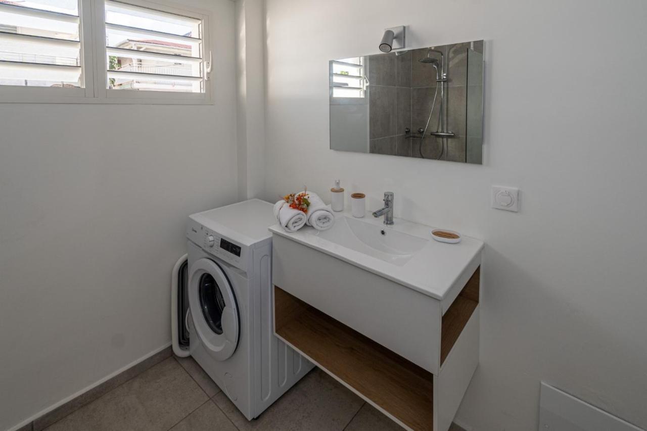 Ilet Jade Apartment Le Gosier  Bagian luar foto